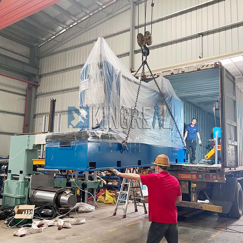 Aluminium slitting apparatus uit ad Russia